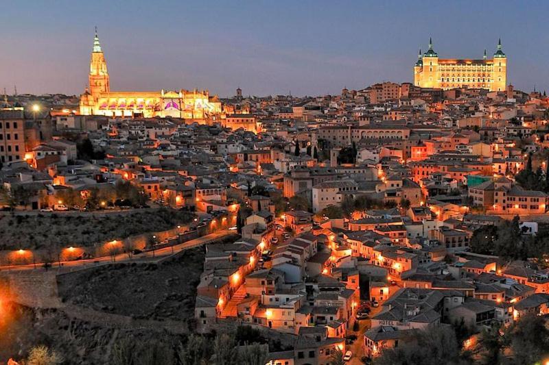 Toledo Ciudad De Las Tres Culturas , Un Lugar Para Disfrutar Todas Las Familias Con Sus Hijos " Desayuno Incluido" Villamiel de Toledo Luaran gambar